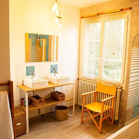 Le Nid Du Massereau Bed & Breakfast *